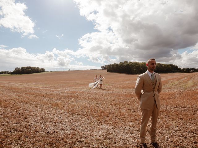 Le mariage de Loris et Sarah à Saint-Lubin-des-Joncherets, Eure-et-Loir 21