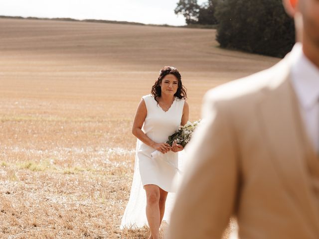 Le mariage de Loris et Sarah à Saint-Lubin-des-Joncherets, Eure-et-Loir 23