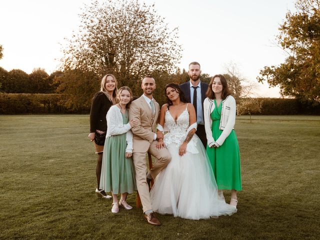 Le mariage de Loris et Sarah à Saint-Lubin-des-Joncherets, Eure-et-Loir 74