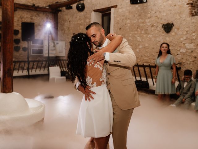 Le mariage de Loris et Sarah à Saint-Lubin-des-Joncherets, Eure-et-Loir 82
