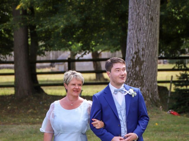 Le mariage de Manon et Nicolas à Boissey-le-Châtel, Eure 8