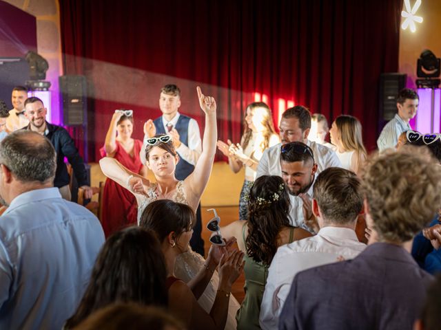 Le mariage de Florian et Lauriane à Saint-Lothain, Jura 28