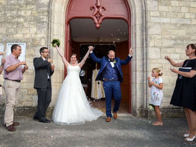 Le mariage de Yohann et Alison à Le Pian-Médoc, Gironde 23
