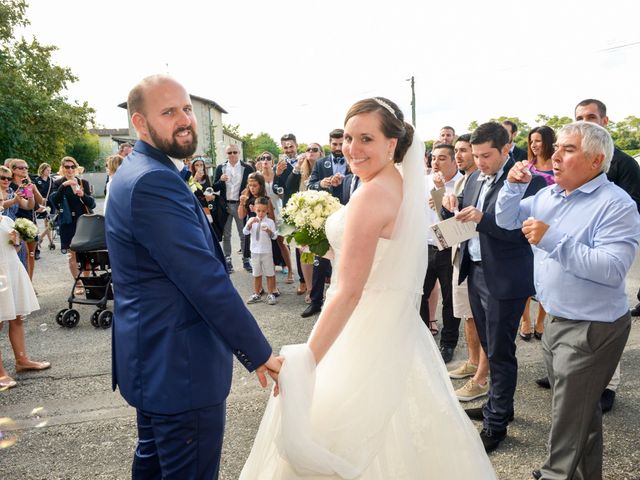 Le mariage de Yohann et Alison à Le Pian-Médoc, Gironde 24