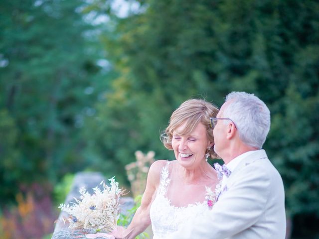 Le mariage de Gilles et Françoise à Parentignat, Puy-de-Dôme 37