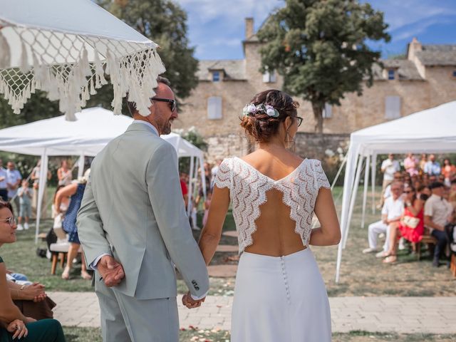 Le mariage de Arnaud et Mandy à Bozouls, Aveyron 1