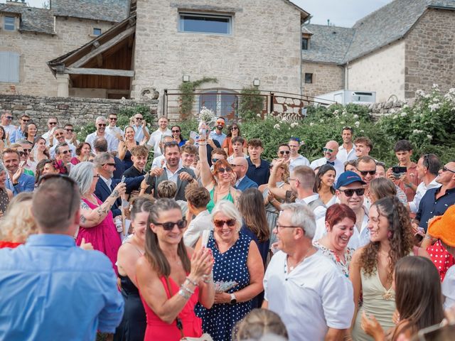 Le mariage de Arnaud et Mandy à Bozouls, Aveyron 9