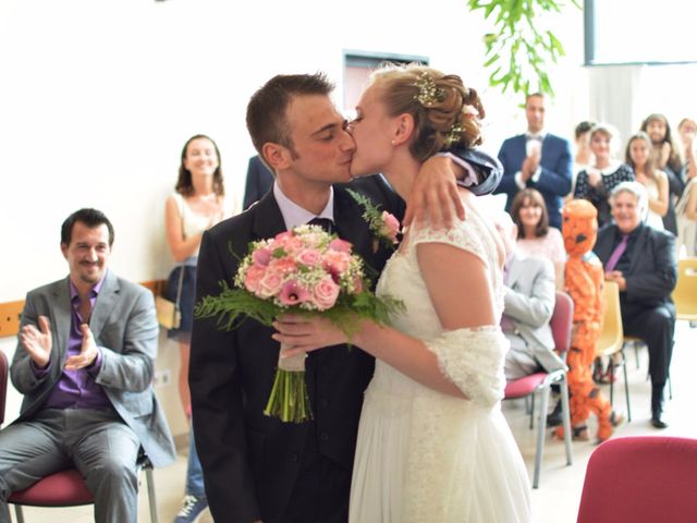 Le mariage de Arthur et Laura à Fontaine-au-Bois, Nord 12