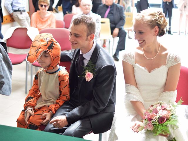 Le mariage de Arthur et Laura à Fontaine-au-Bois, Nord 19