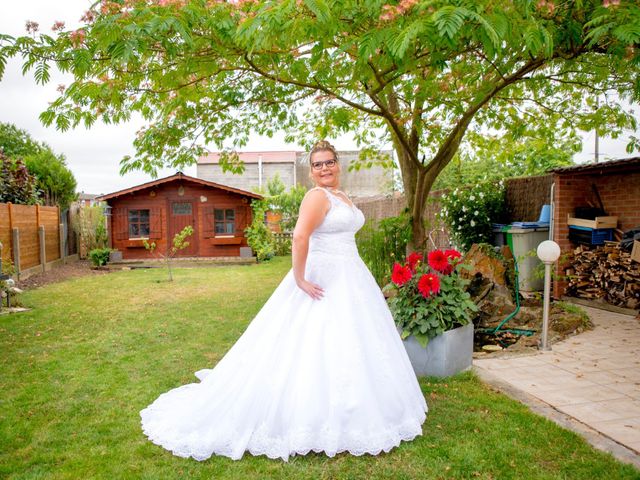 Le mariage de Amelie et Thibaut à Allennes-les-Marais, Nord 12