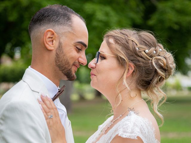 Le mariage de Brice et Pauline à Scorbé-Clairvaux, Vienne 20