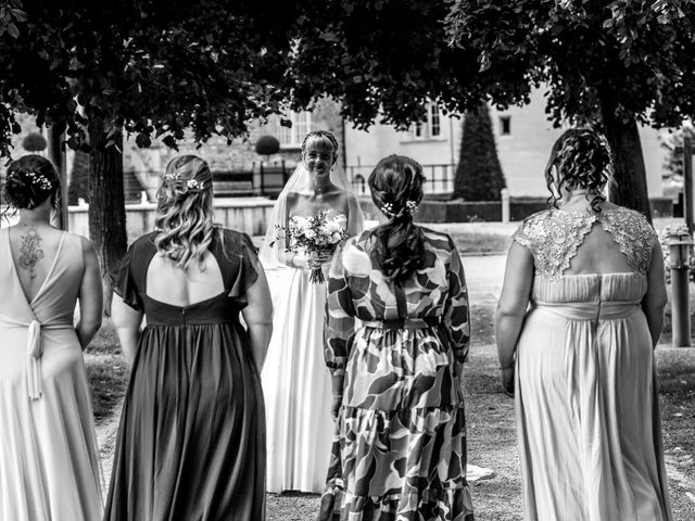 Le mariage de Laura et Kevin à Boisset-Saint-Priest, Loire 5