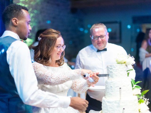 Le mariage de Jordan et Marie à Saint-Dier-d&apos;Auvergne, Puy-de-Dôme 39