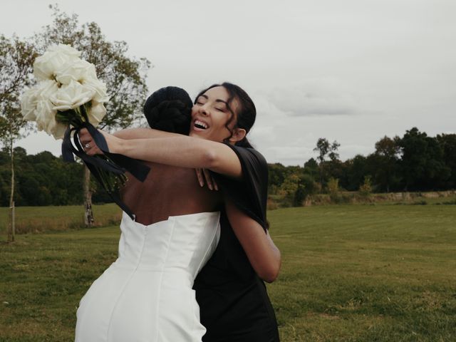 Le mariage de Dylan et Fiona à Cavignac, Gironde 3