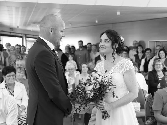 Le mariage de Mathieu et Laëtitia à Plounéventer, Finistère 15