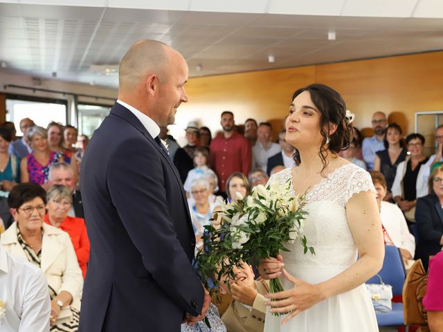 Le mariage de Mathieu et Laëtitia à Plounéventer, Finistère 16