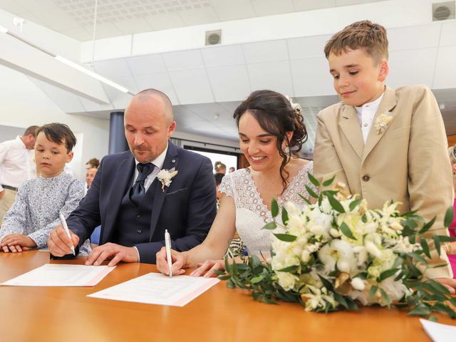 Le mariage de Mathieu et Laëtitia à Plounéventer, Finistère 19