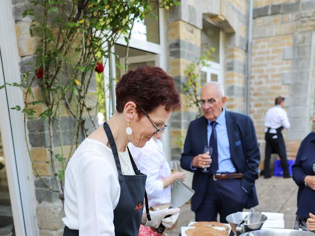 Le mariage de Mathieu et Laëtitia à Plounéventer, Finistère 53