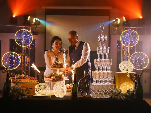 Le mariage de Mathieu et Laëtitia à Plounéventer, Finistère 75