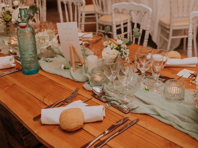 Le mariage de Julien et Elodie à Rosny-sur-Seine, Yvelines 16