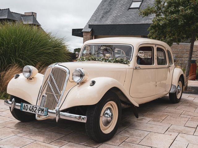 Le mariage de Claudie et Alexandre à Ploudaniel, Finistère 1