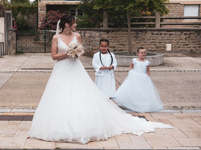 Le mariage de Claudie et Alexandre à Ploudaniel, Finistère 6