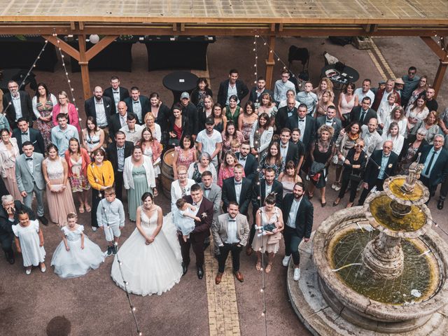 Le mariage de Claudie et Alexandre à Ploudaniel, Finistère 15