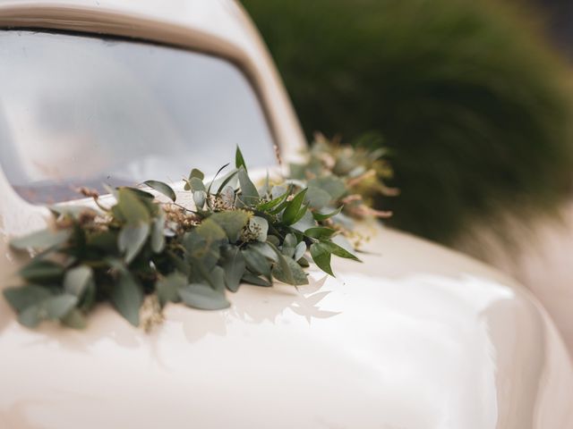 Le mariage de Claudie et Alexandre à Ploudaniel, Finistère 42