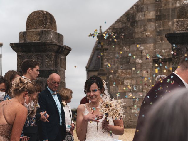 Le mariage de Claudie et Alexandre à Ploudaniel, Finistère 59