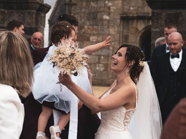 Le mariage de Claudie et Alexandre à Ploudaniel, Finistère 60