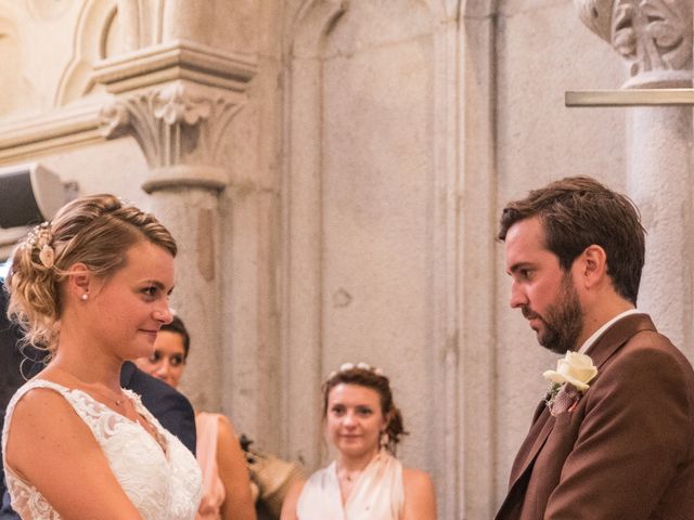 Le mariage de Yohann et Claire à Saint-Paul-en-Jarez, Loire 9