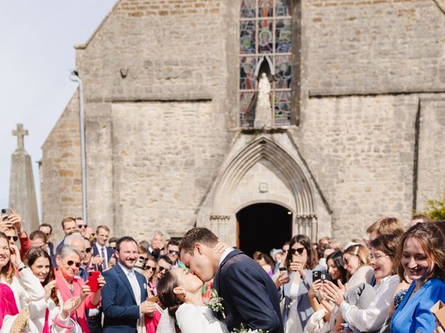 Le mariage de Louis et Célénie à Ravenoville, Manche 29