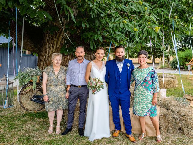 Le mariage de Pierre-Emmanuel et Sonia à Laval, Mayenne 79