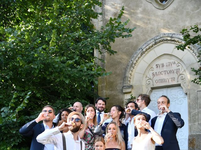 Le mariage de Florent et Laura à Lantignié, Rhône 12