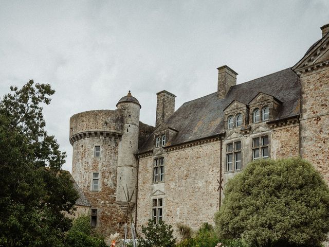 Le mariage de Léo et Louisa à Crosville-sur-Douve, Manche 44