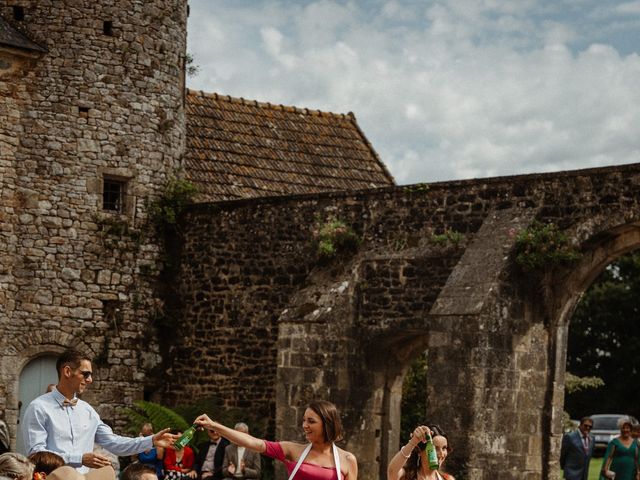 Le mariage de Léo et Louisa à Crosville-sur-Douve, Manche 60