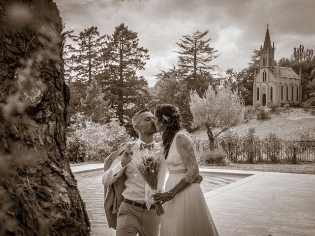 Le mariage de Raphaël et Elsa à Saint-Genis-Laval, Rhône 1