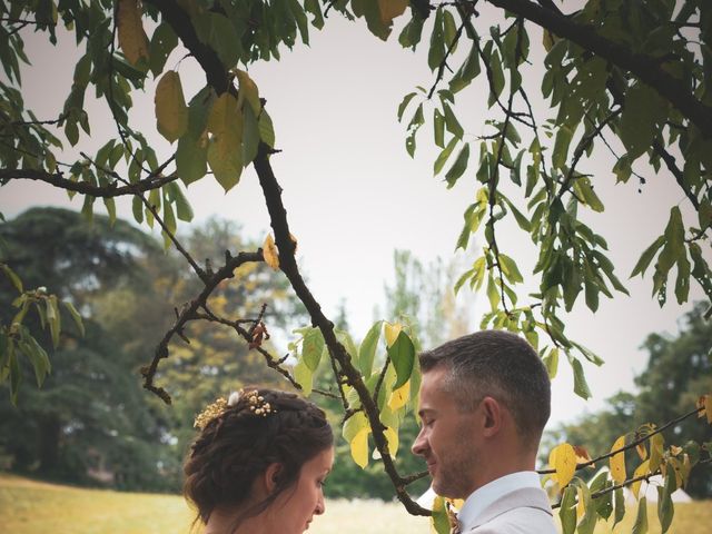 Le mariage de Raphaël et Elsa à Saint-Genis-Laval, Rhône 3