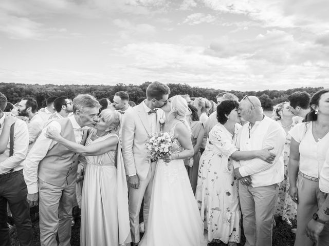 Le mariage de Damien et Daisy à Montbeugny, Allier 28