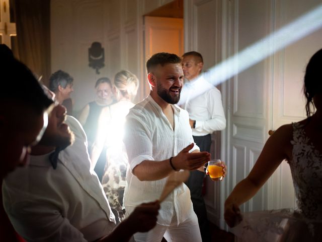 Le mariage de Matthias et Parrine à Ouézy, Calvados 299