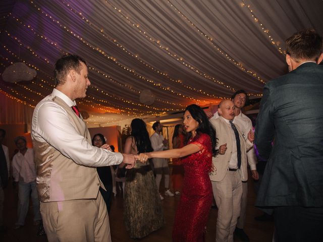 Le mariage de Pierre et Kim à Dijon, Côte d'Or 38