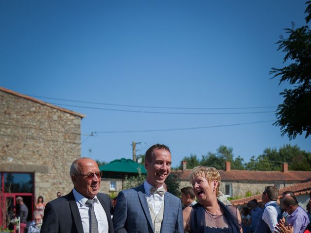 Le mariage de Terry et Laurent à Les Clouzeaux, Vendée 5