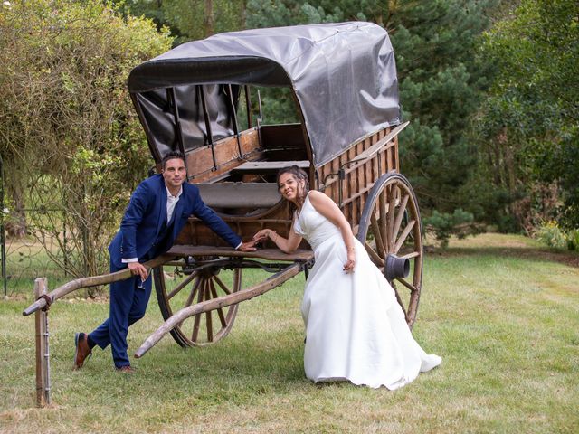 Le mariage de Jordan et Héloïse à Saint-Martin-de-Sallen, Calvados 9