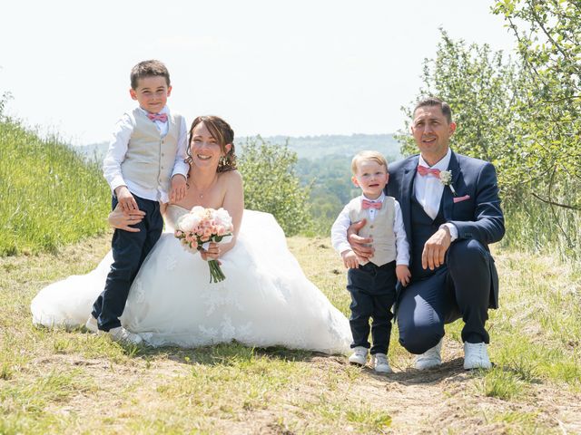 Le mariage de Jean-Sebastien  et Julie  à Saint-Julien-le-Faucon, Calvados 1