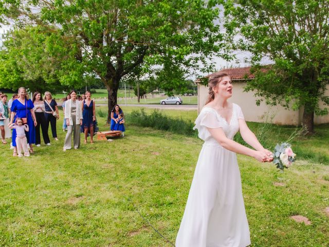 Le mariage de Charlotte et Alexandre à Taponnat-Fleurignac, Charente 17