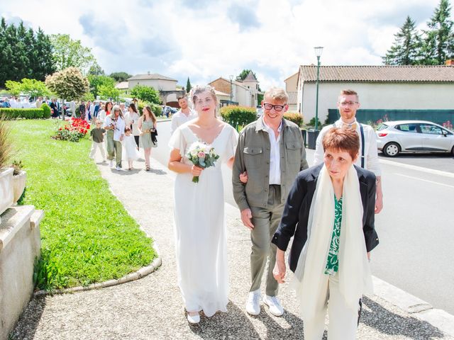 Le mariage de Charlotte et Alexandre à Taponnat-Fleurignac, Charente 63