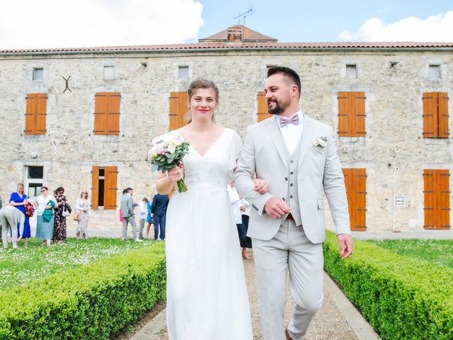 Le mariage de Charlotte et Alexandre à Taponnat-Fleurignac, Charente 72