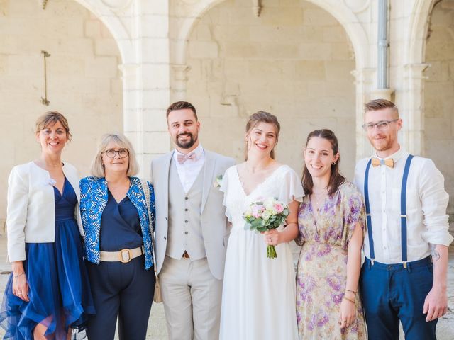 Le mariage de Charlotte et Alexandre à Taponnat-Fleurignac, Charente 89