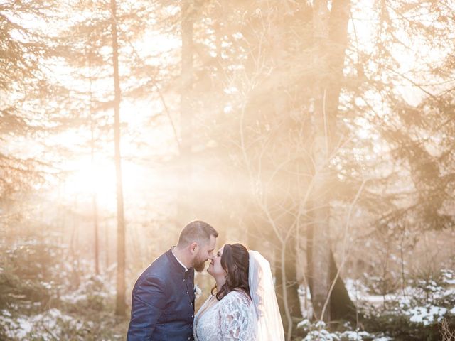 Le mariage de Romuald et Maïté à Larringes, Haute-Savoie 10