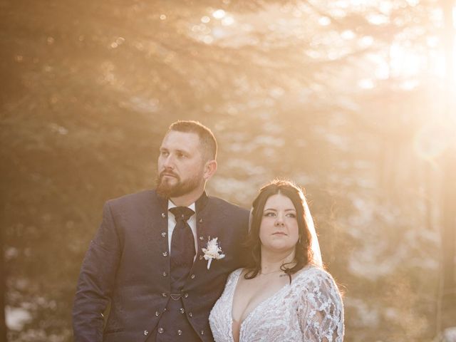 Le mariage de Romuald et Maïté à Larringes, Haute-Savoie 8